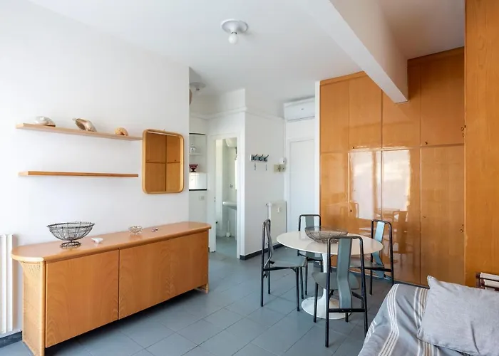 Joivy Cosy Flat With Terrace Near Castle 아파트