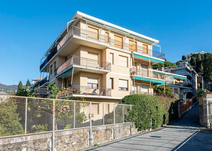 Joivy Cosy Flat With Terrace Near Castle * 라팔로