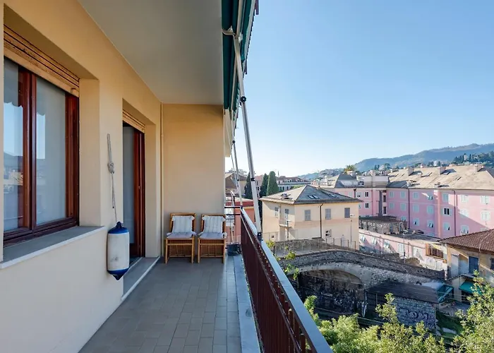 Joivy Cosy Flat With Terrace Near Castle 아파트 라팔로