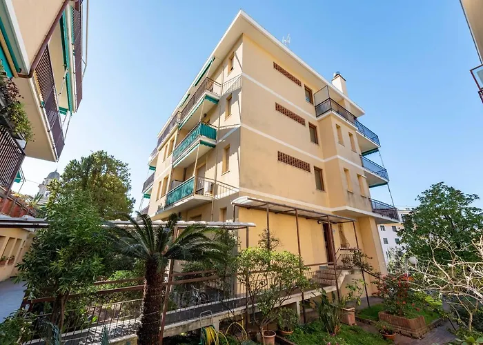 아파트 Joivy Cosy Flat With Terrace Near Castle