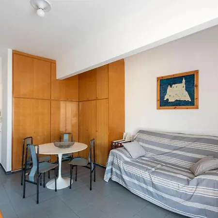 Joivy Cosy Flat With Terrace Near Castle Apartamento Rapallo