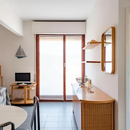 Joivy Cosy Flat With Terrace Near Castle *