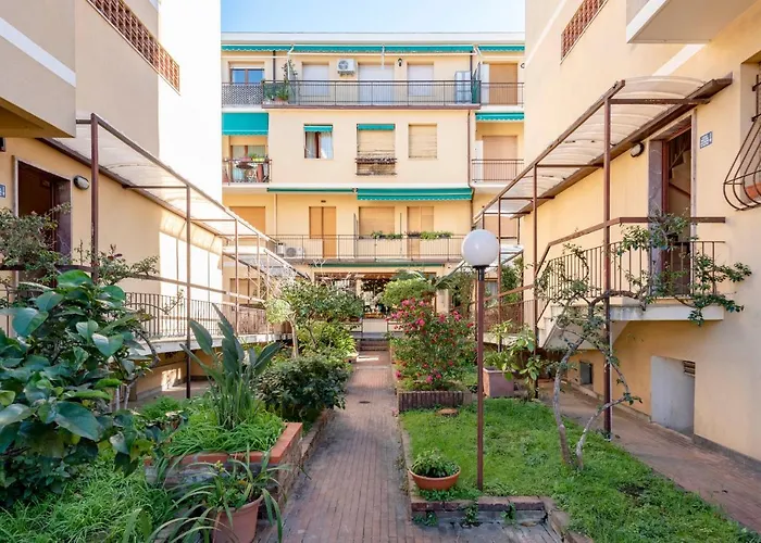 Lejlighed Joivy Cosy Flat With Terrace Near Castle Rapallo